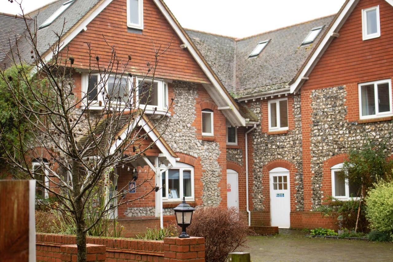 Stonehenge Hostel - Yha Affliated Cholderton Kültér fotó